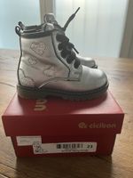 Silberne Mädchen Winterstiefel Gr.23 warm gefüttert