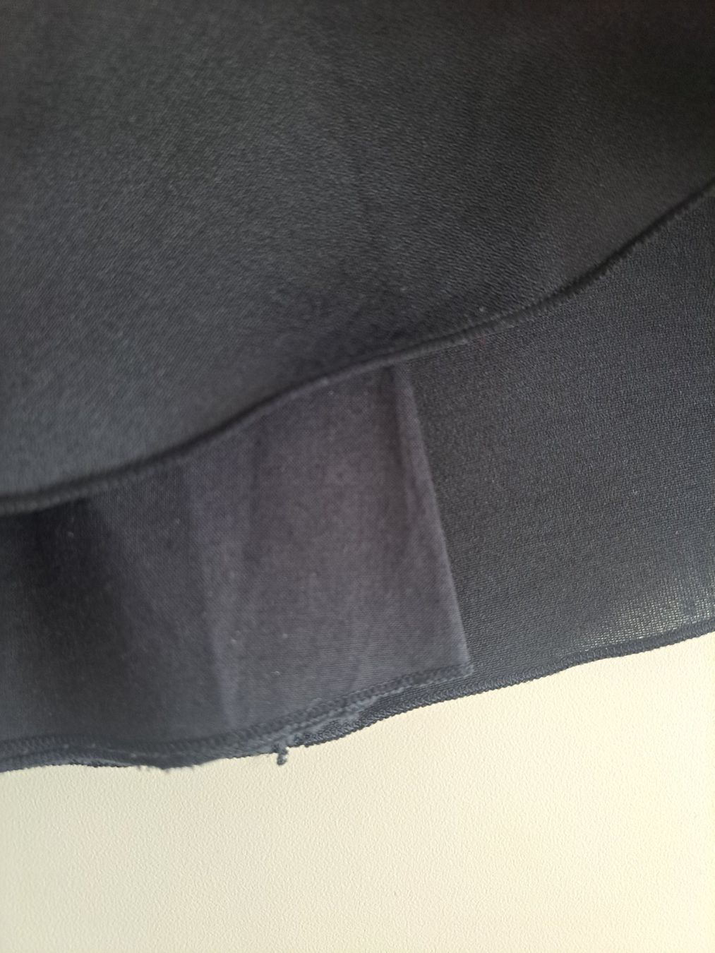 Cos Vestiti: Asymmetrisches Seidenmischkleid von Cos – Usato da Oberengstringen venduto da Kimchimon 4