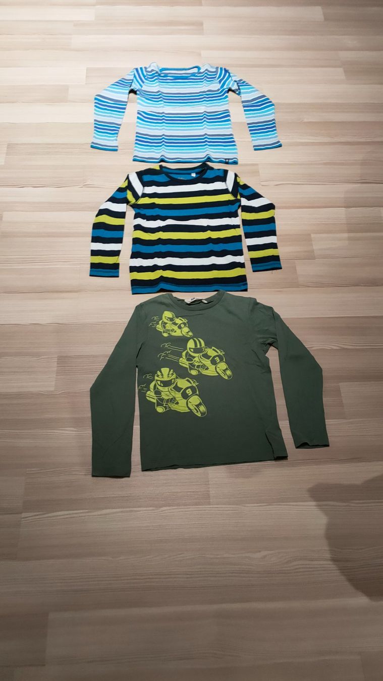Maglioni & Felpe: Pullover dünn Grösse 122/128 – Usato da Ins venduto da variable