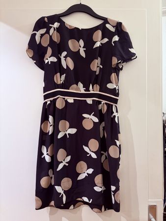 Tara Jarmon Seidenkleid FR 40 / DE 38 – Fruchtmuster