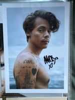 Harry Styles / Autogramm auf Foto