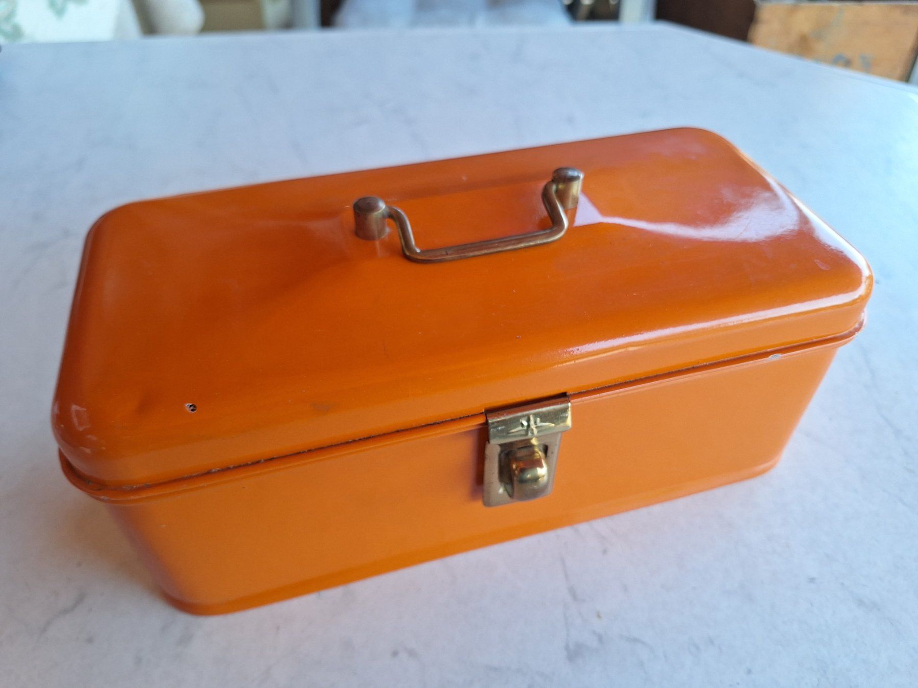Casse di trasporto: VINTAGE BLECHDOSE IN ORANGE – Usato da Huttwil venduto da Kunterbuntli