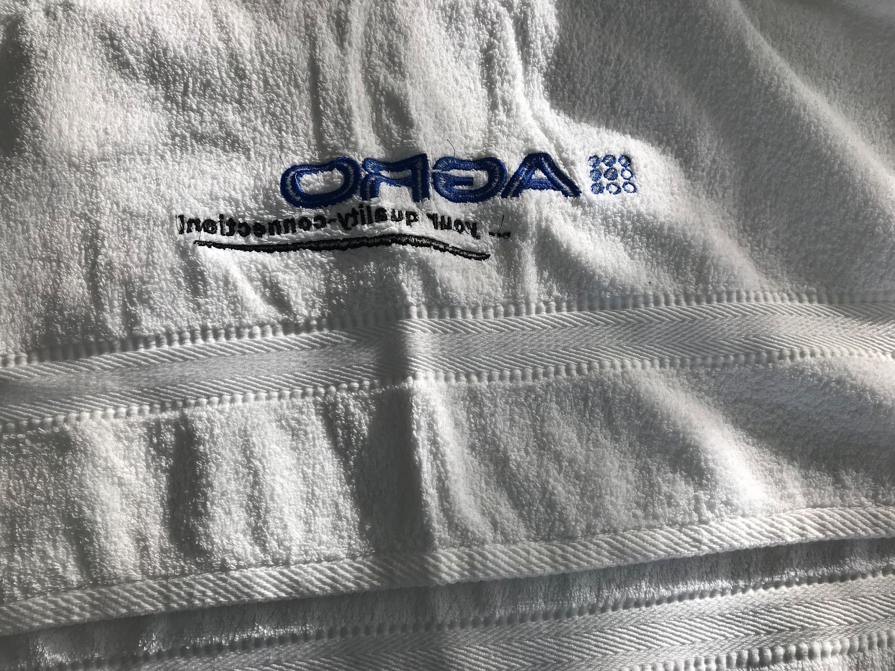 Teli da bagno: Badetuch neu 63x174cm – Nuovo e nell'imballaggio originale da Niederteufen venduto da mix18 2
