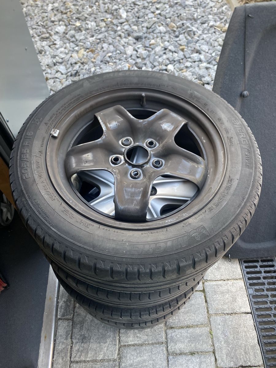 Volkswagen Cerchioni: Cerchi golf – Usato da Chiggiogna venduto da Digiu95 1