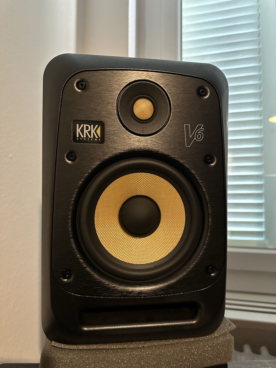 KRK Systems Lautsprecher: KRK V6 active studio speakers (Pair) – Neu (gemäss Beschreibung) aus Dulliken von lumen_sonoro666 1