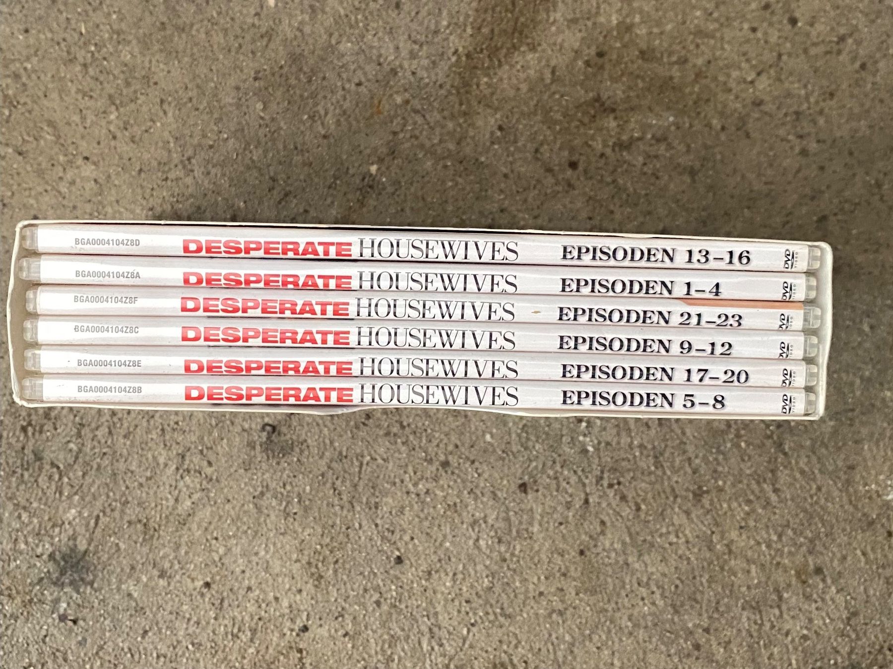 Tutti i DVDs: Desperate Housewives 1 – Usato da Muri b. Bern venduto da AdidasCollector 5
