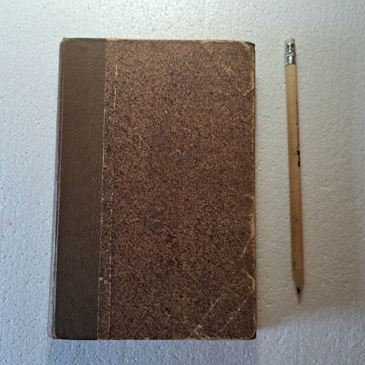 Ancien beau livre mystérieux générative ai | Photo Premium