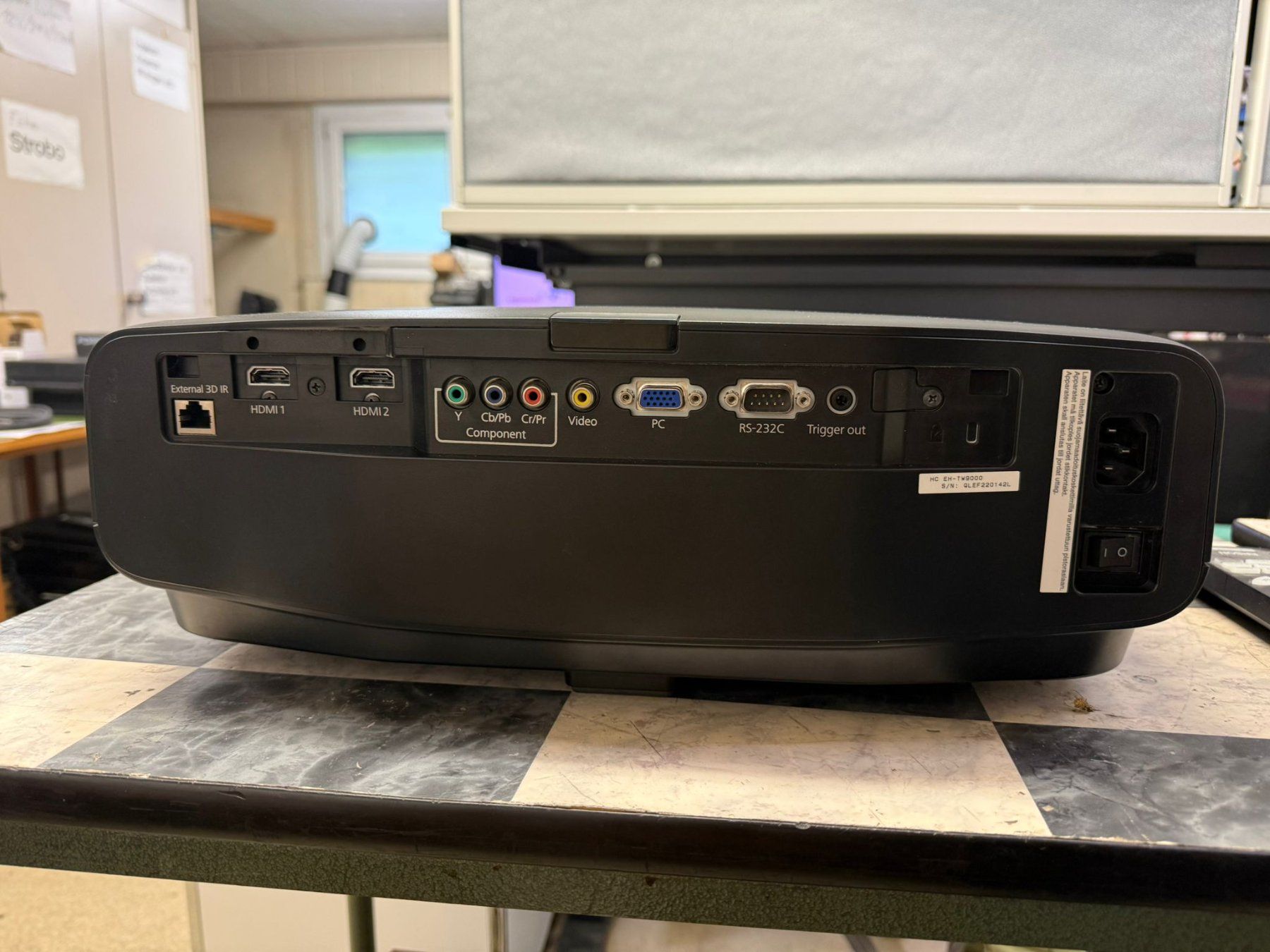 Epson Vidéoprojecteurs: Epson EH-TW9000 Model: H399B defekt – Défectueux à Oberengstringen par Limmat8102 2