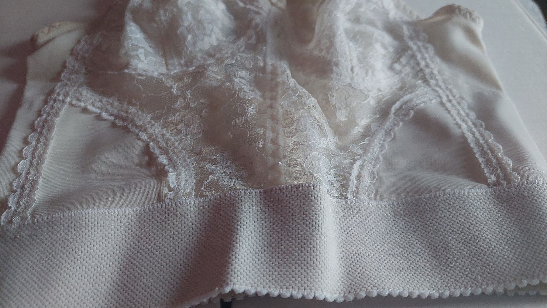 Altra biancheria intima: Korsett gr.80 – Usato da Basel venduto da O-MEGA