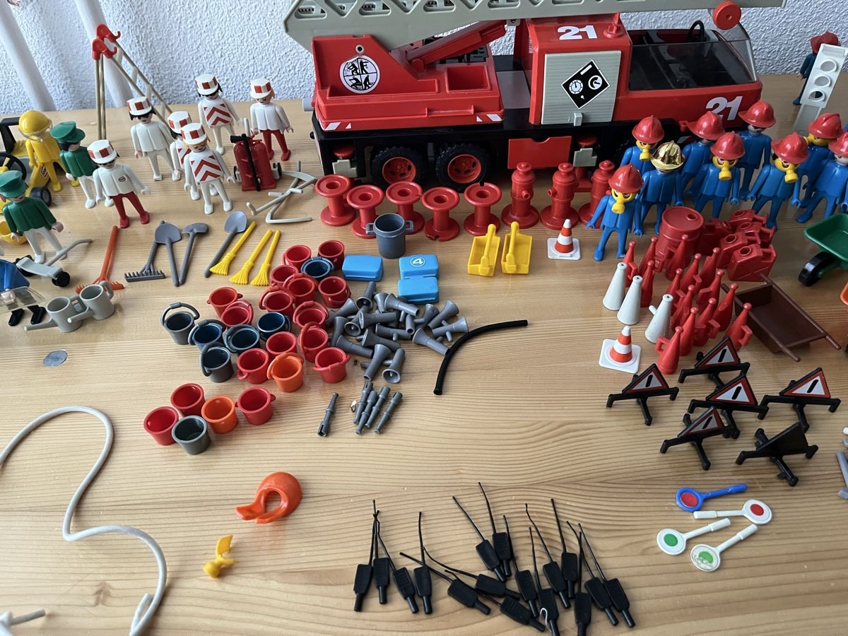 Playmobil Giocattoli: Playmobil Feuerwehr Polizei Bau  – Usato da Frauenfeld venduto da adj04 2