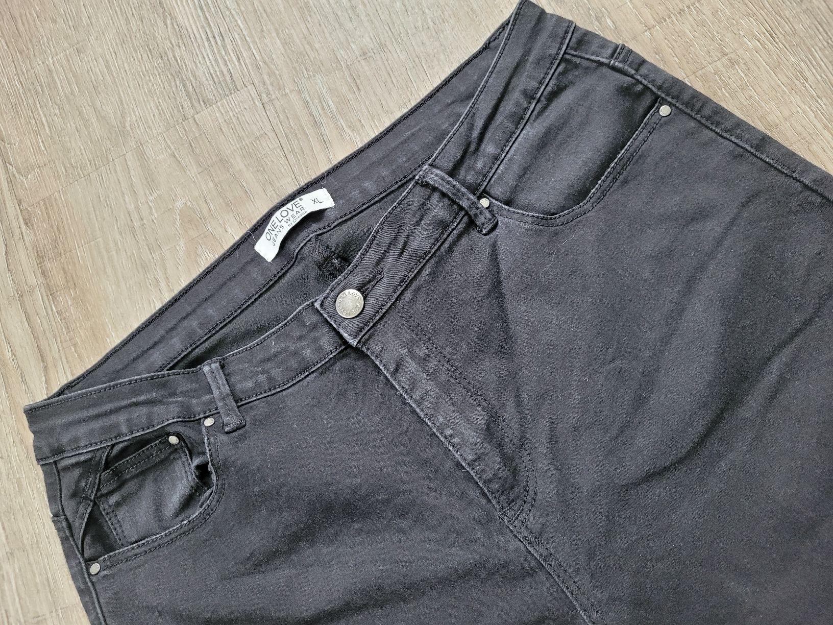Jeans: Schwarze Jeans in XL – Usato da Niederbuchsiten venduto da klengyel 1