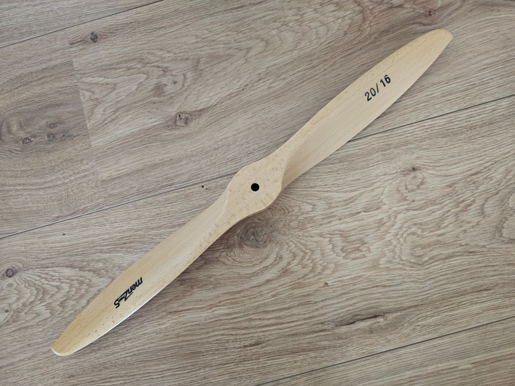 Modellismo RC: Helice 20/16 bois Menz – Nuovo (secondo la descrizione) da Yvonand venduto da Li_poch