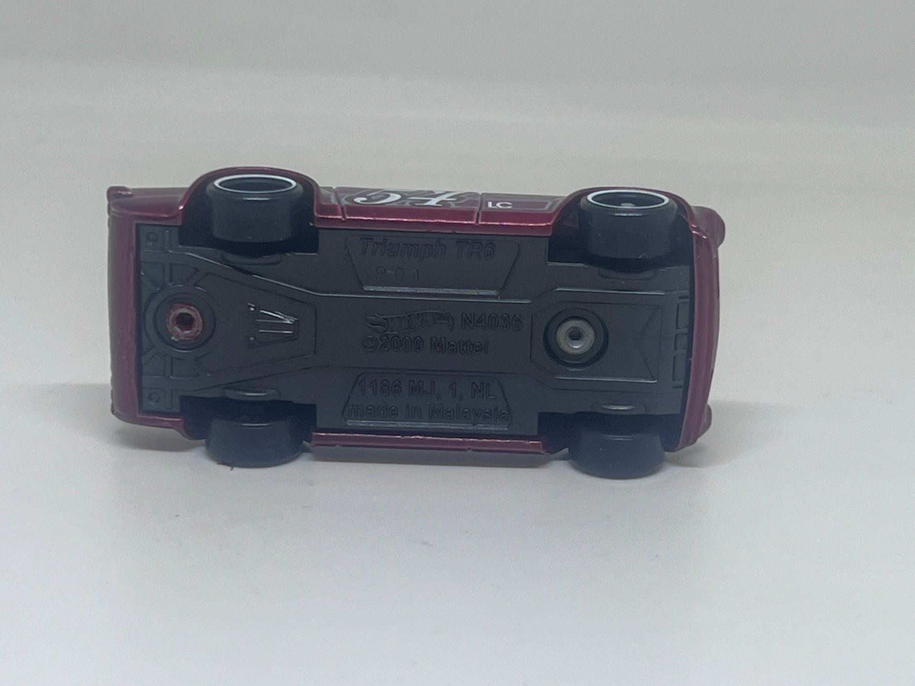 Hot Wheels Modellini d'auto: Hot Wheels Triumph TR6 #262 – Usato da Wildegg venduto da LaaBoutique 3
