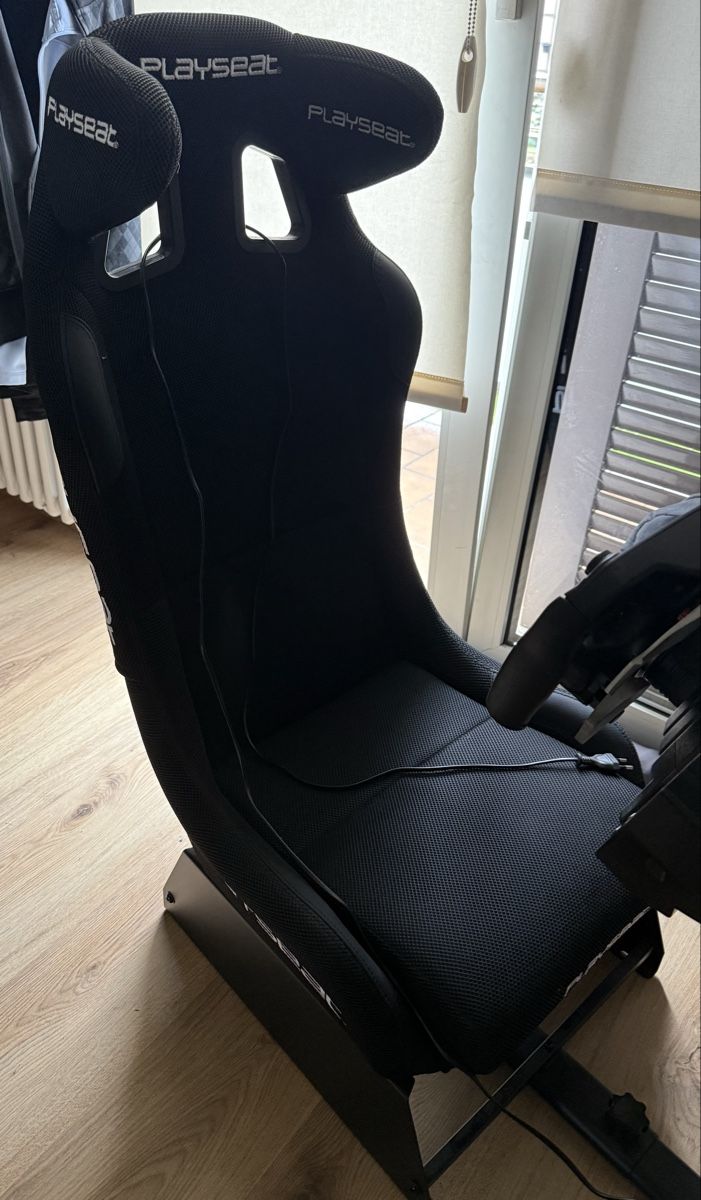 Giochi: Playseat/ Racing Simulator – Usato da Gelterkinden venduto da mar_q8mr 3