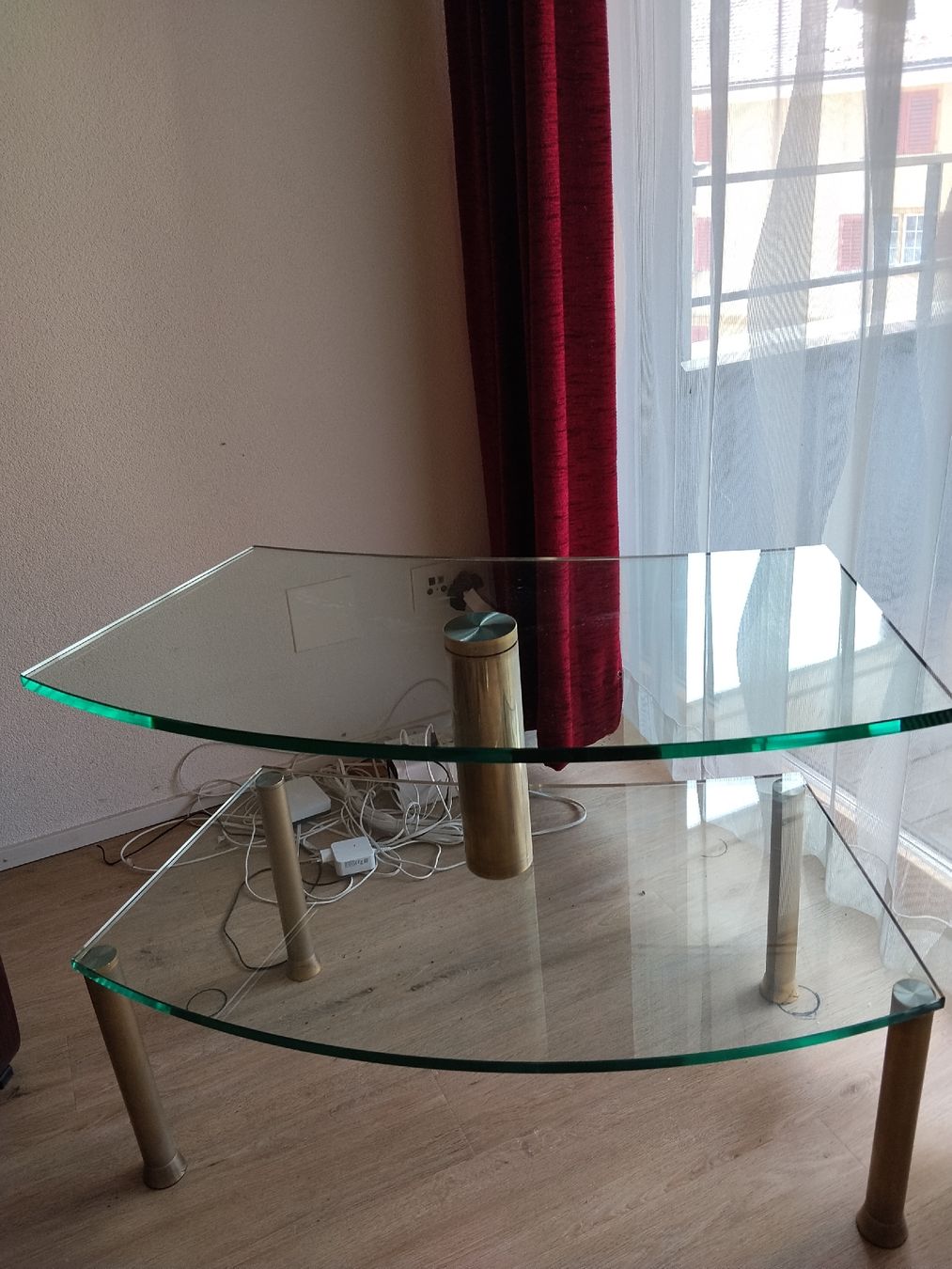Mobili TV: TV Glastischli – Usato da Thal venduto da fabbbi
