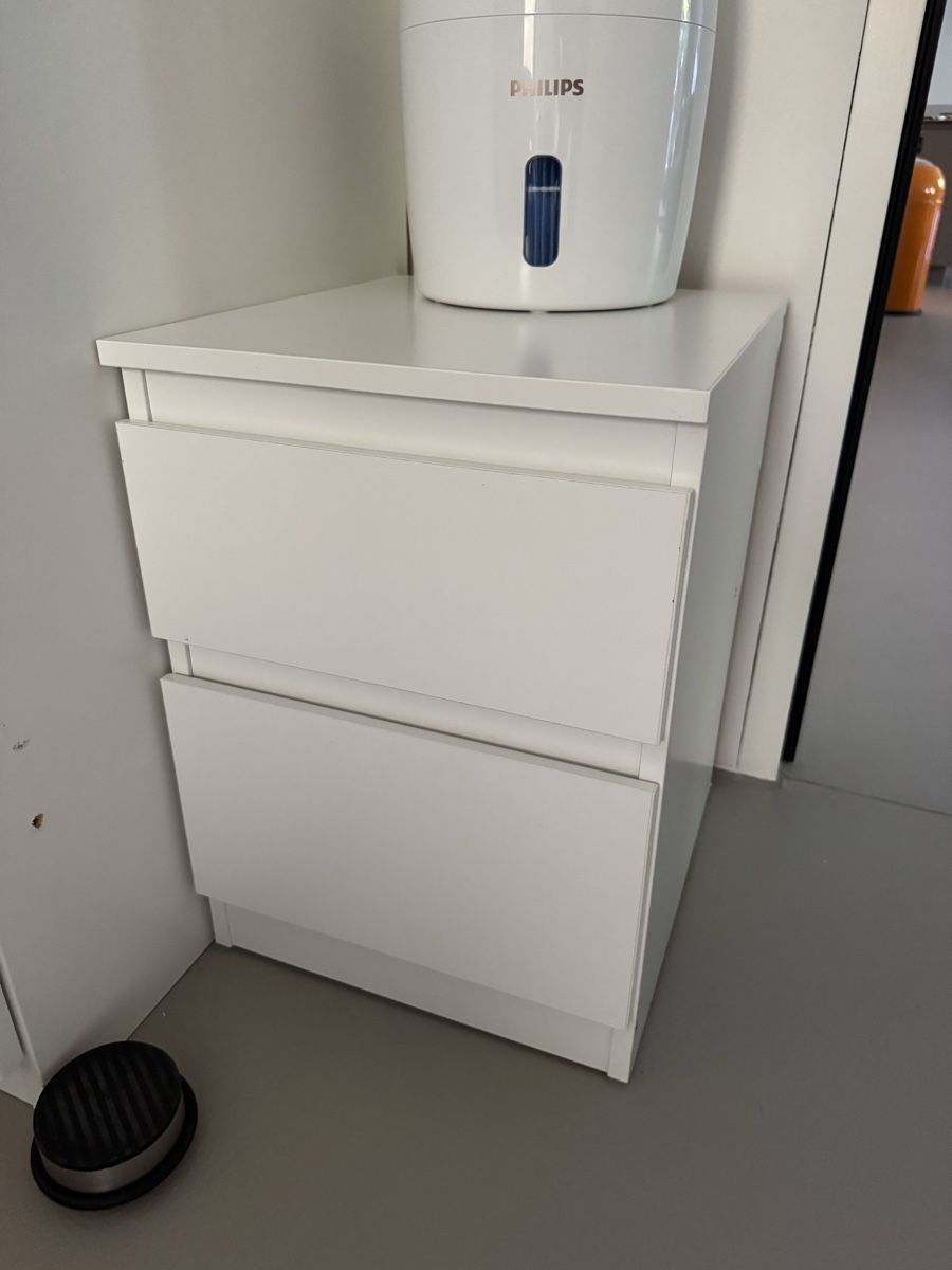 Ikea Comodini: 2 Nachttische, Ikea, weiss – Usato da Kilchberg ZH venduto da ann_f79h 1