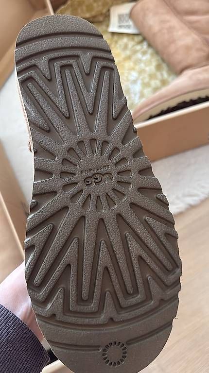 Chaussures femmes: UGG Boots  – Neuf avec emballage d'origine à Uster par nat_w6qv 2