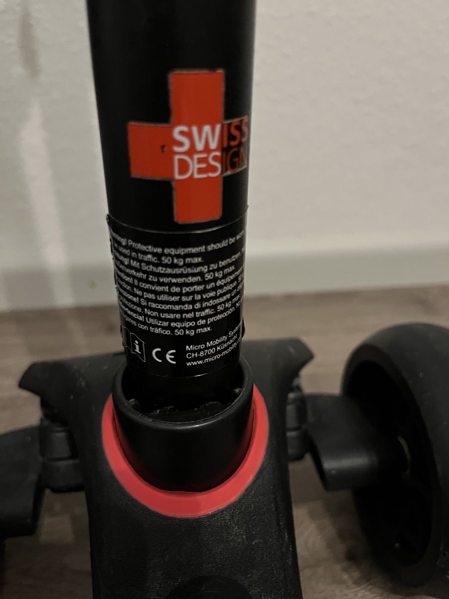 Micro Kickboard: Micro Maxi Deluxe Pro Scooter Schwarz & Rot – Usato da Reinach BL venduto da Wasser20052011 4