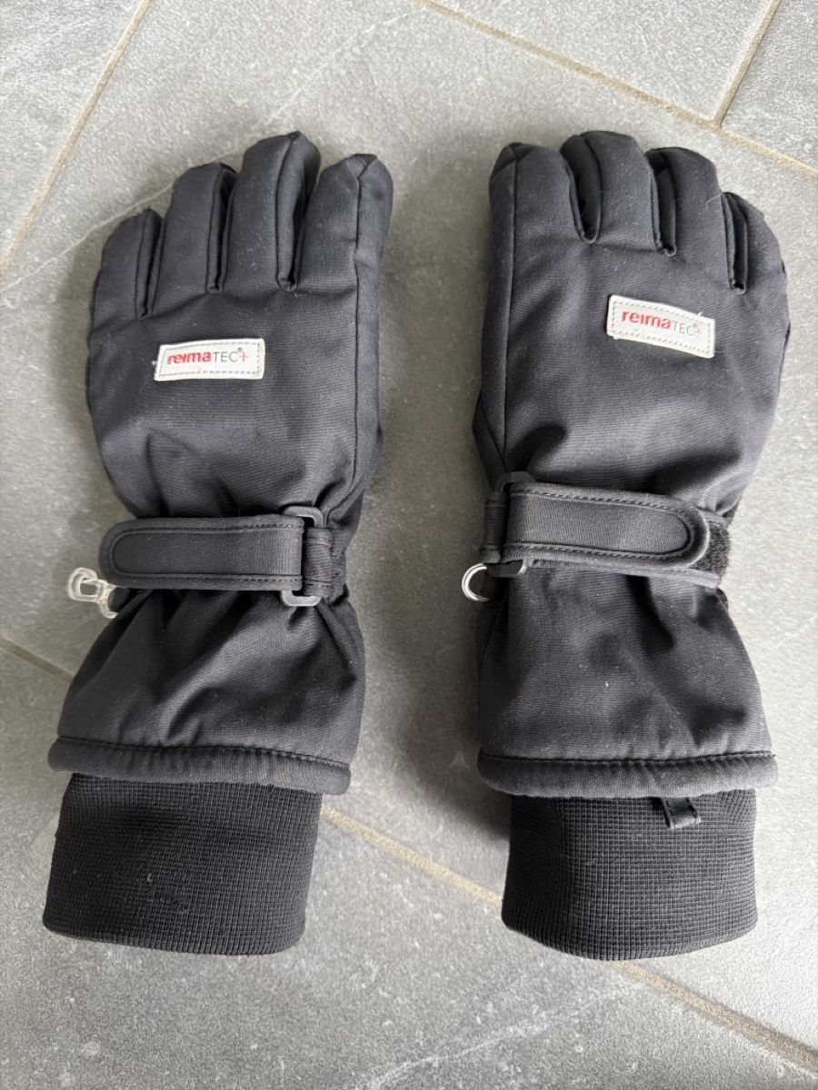 Reima Kinderhandschuhe: Reima Winterhandschuhe, schwarz, Grösse 7 – Gebraucht aus Dübendorf von Schnuffi04