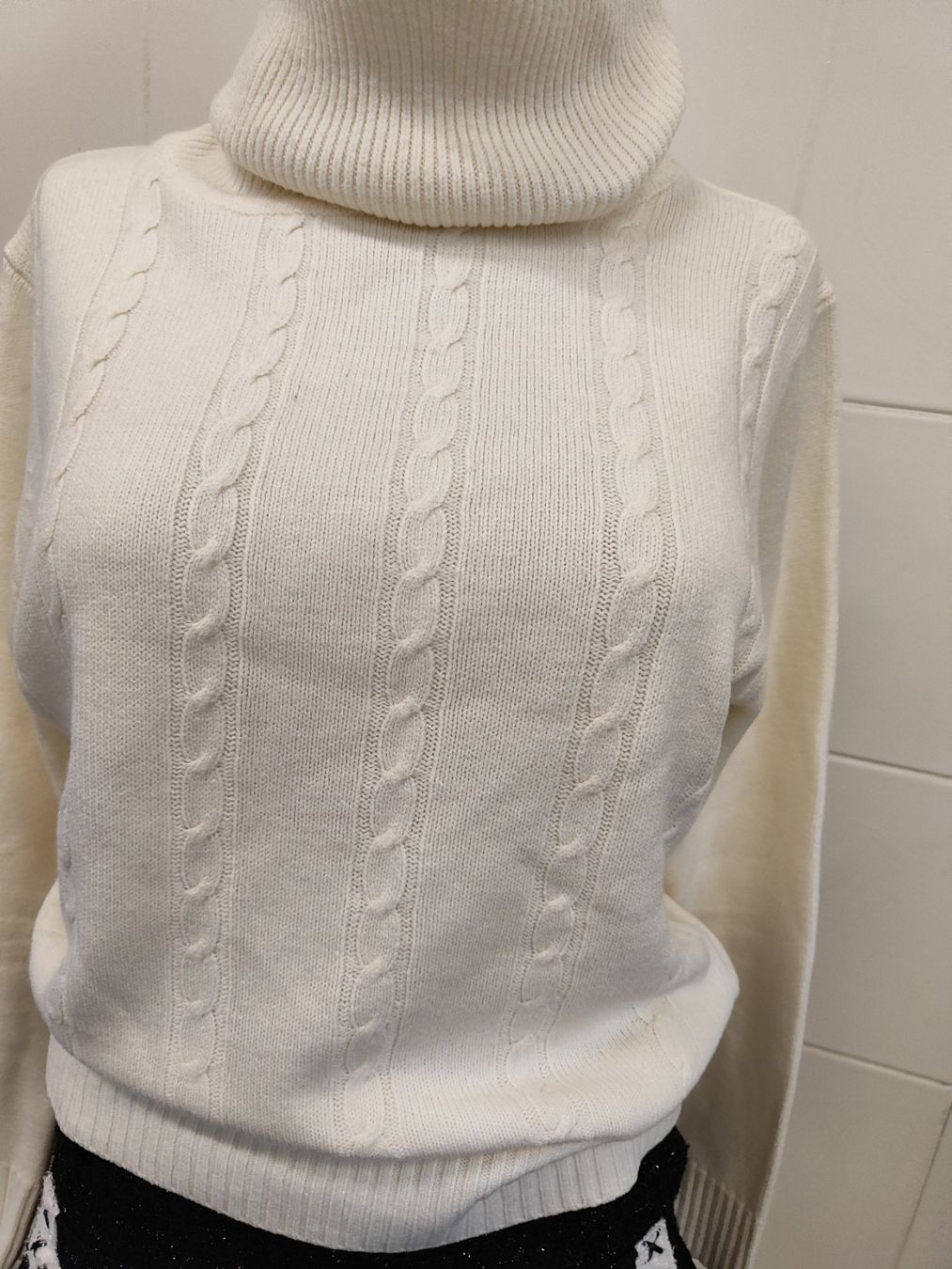 Lotti di vestiti: 3 teiler Pulli Jupe und übergangsjacke Gr 36 – Nuovo e nell'imballaggio originale da Langnau am Albis venduto da Judithsebi 2