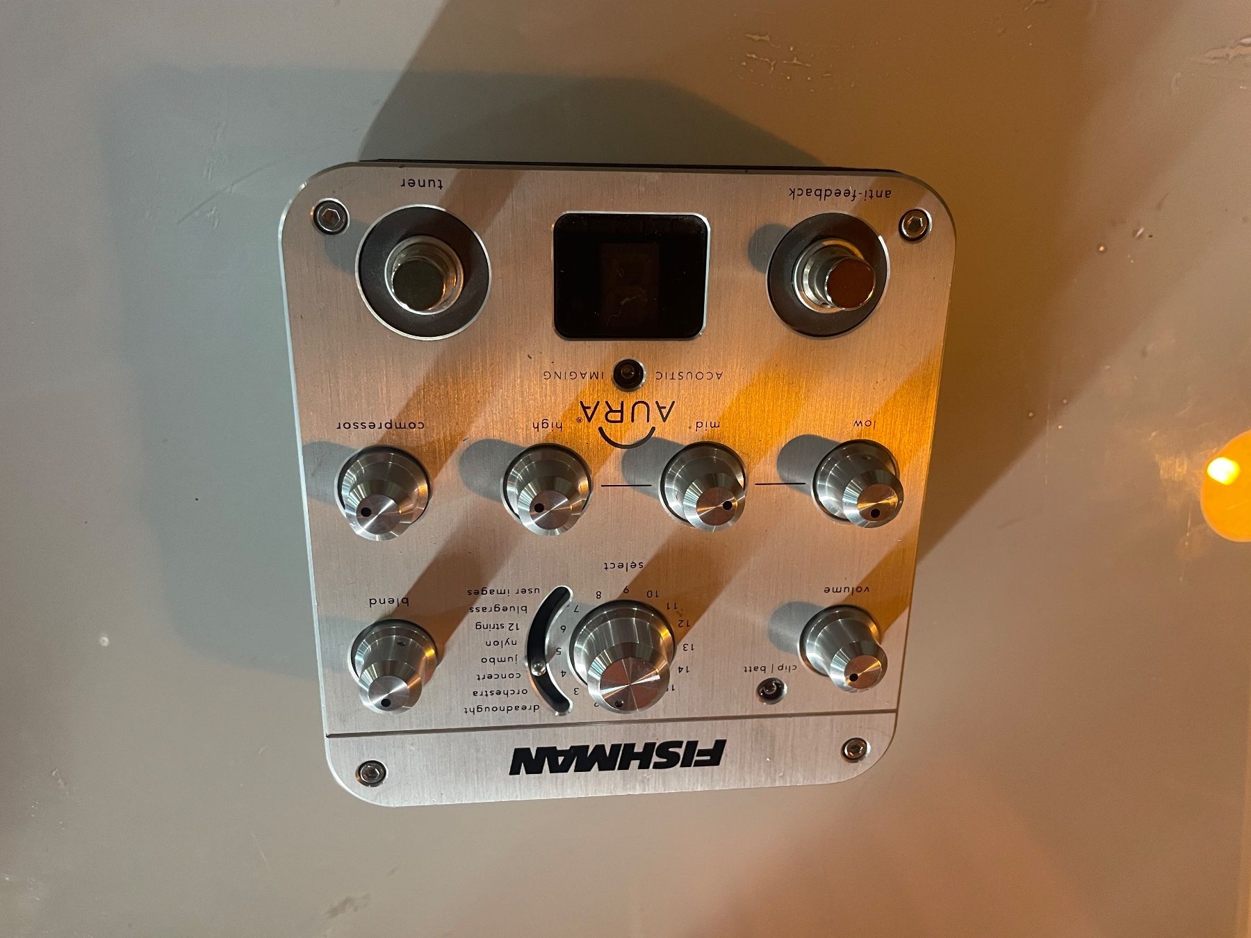 Strumenti musicali: Fishman Aura Spectrum DI Guitar Preamp – Usato da Embrach venduto da xenovolcano