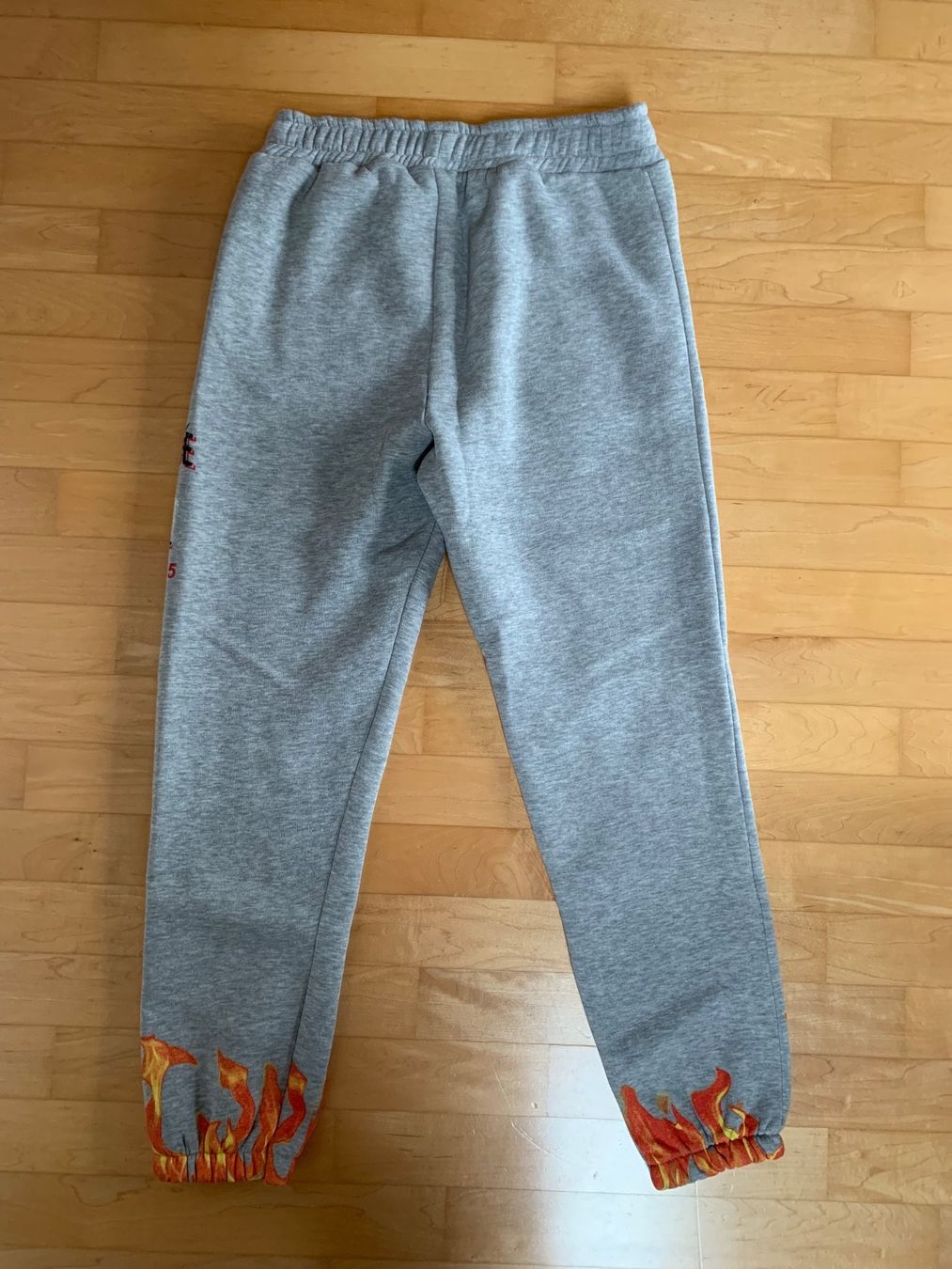 Pantaloni: bohooMAN Trainerhose grau – Usato da Maisprach venduto da jokoundklaas 1