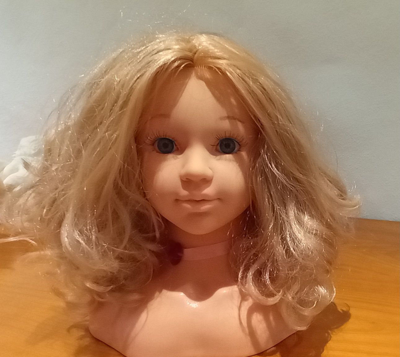 Giocattoli: Schminkpuppe, Mädchenspielzeug. – Usato da Romanshorn venduto da Pebombua69