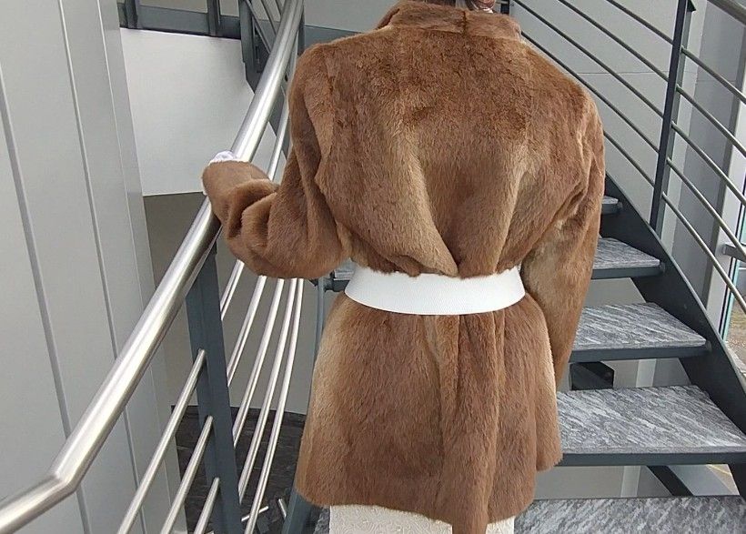 Giacche: wunderschöne hochwertige Pelzjacke – Usato da Zuzwil SG venduto da BeyondBelief_ 2