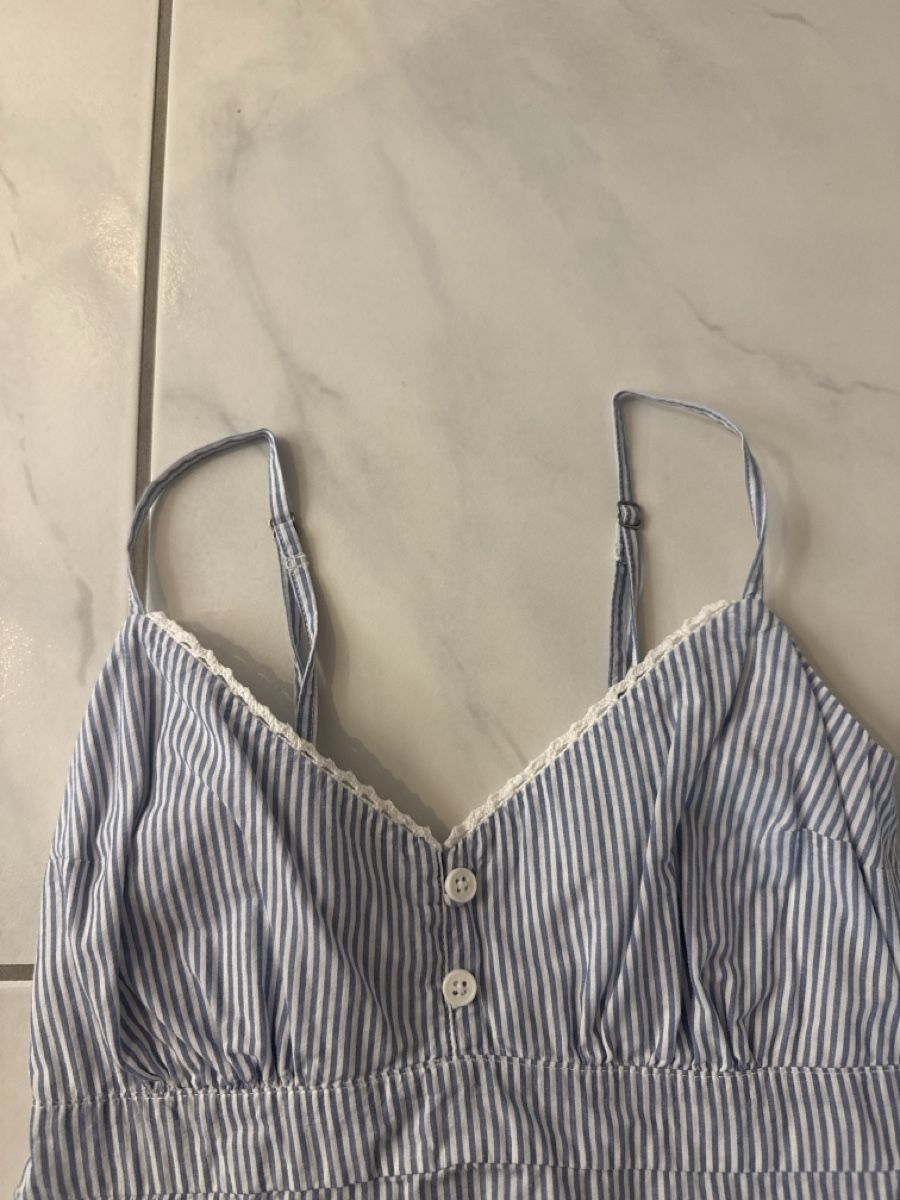 Hollister Top: hollister top – Nuovo (secondo la descrizione) da Wettswil venduto da pittaro73 1