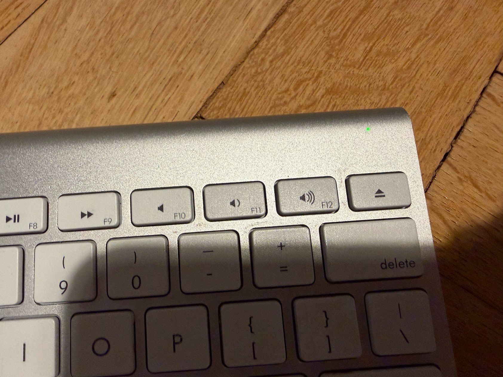 Apple Tastiere: Apple Wireless Keyboard A1314 – Usato da Zürich venduto da agg_5ttv 2