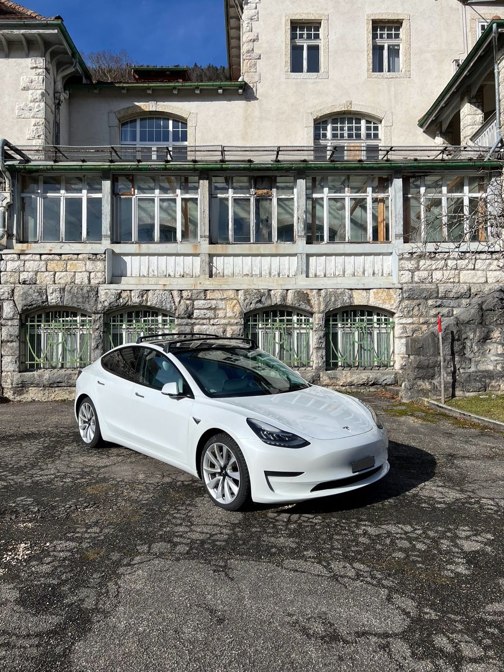 Tesla Automobili: Tesla Model 3 – Usato da Villeret venduto da mat55tan 1