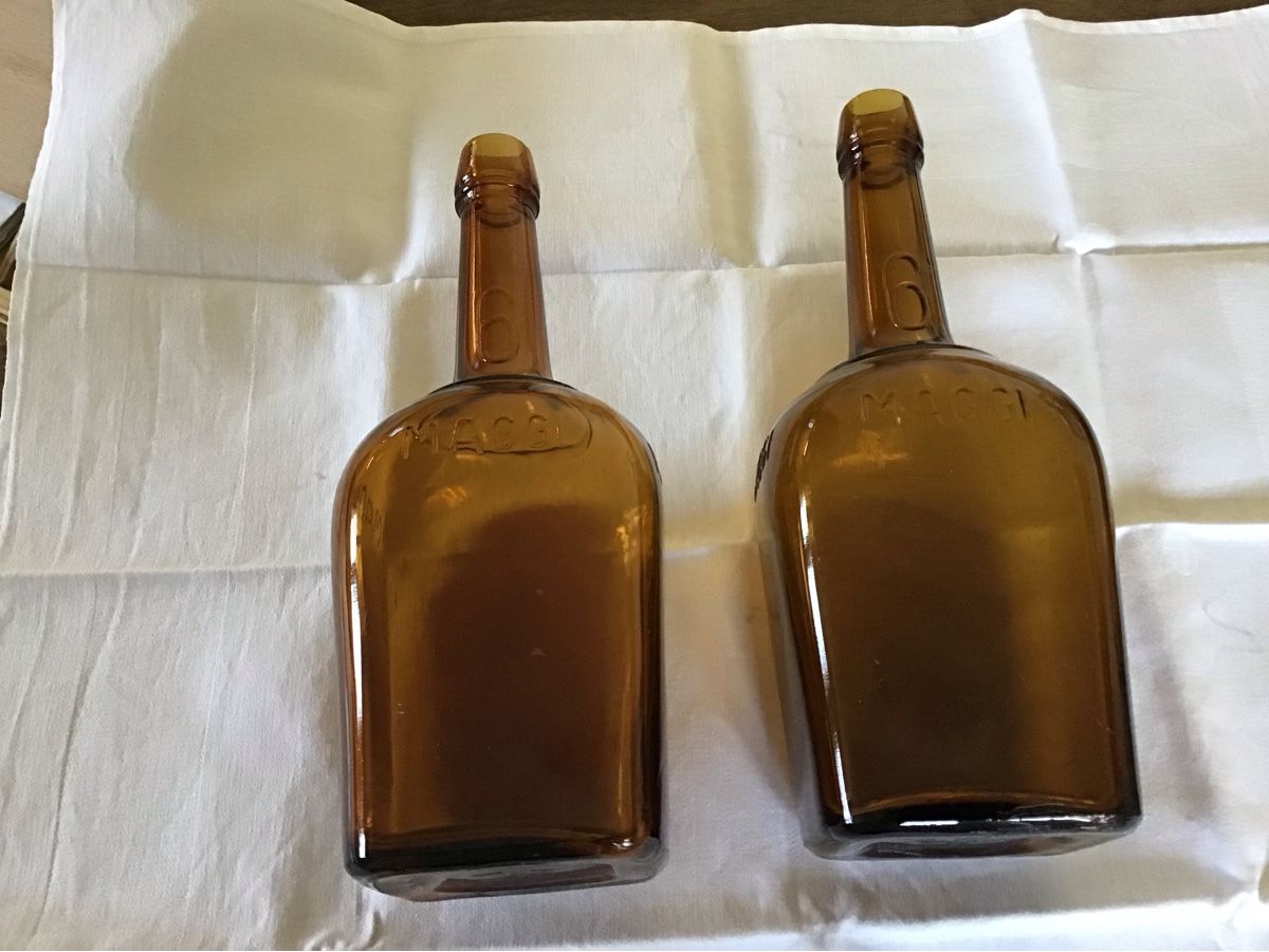 Bottiglie: Flaschen, Maggi, groß Nr.6, braun, antik – Usato da Oberdorf NW venduto da Walenstock01 1