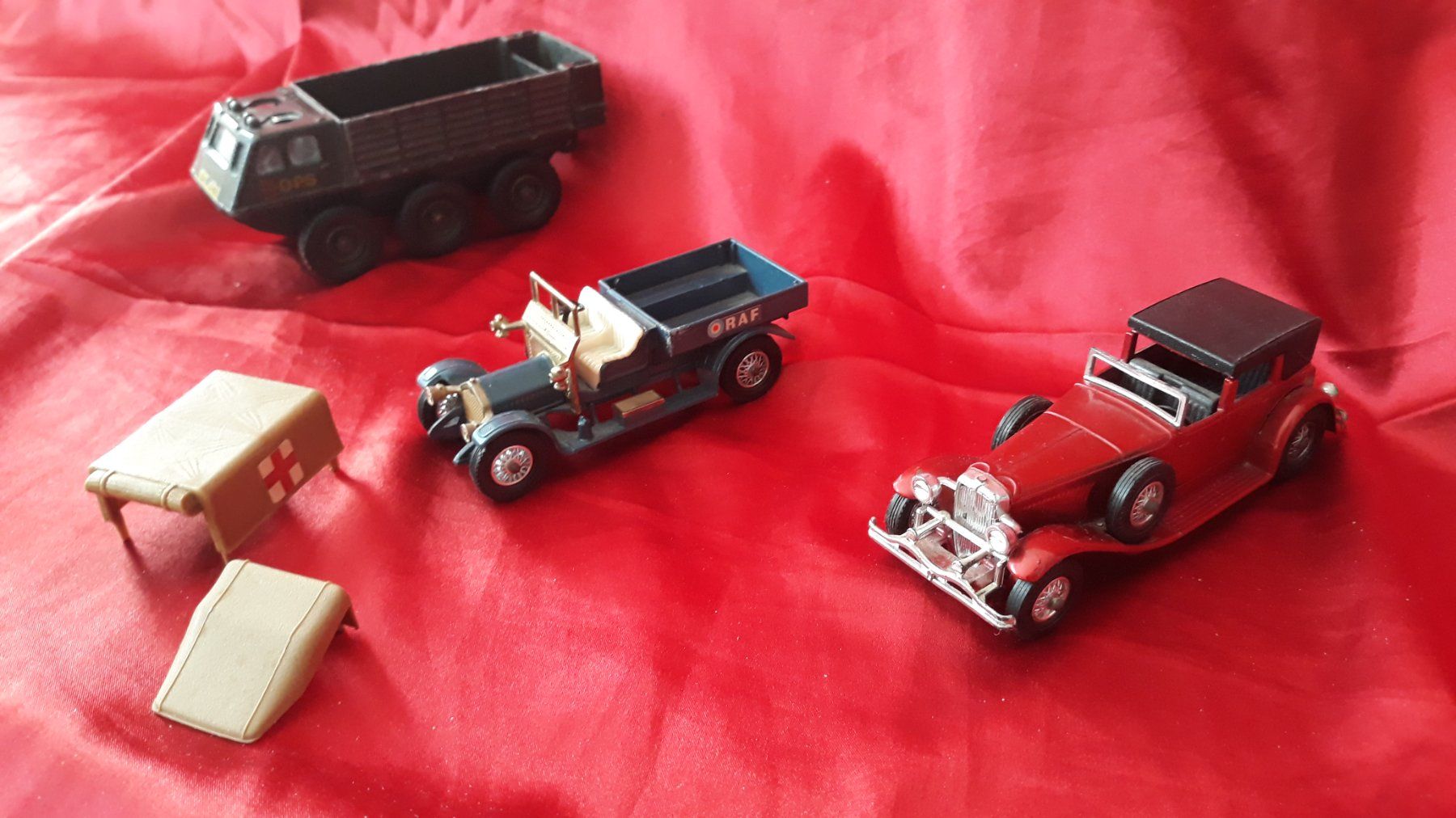 Matchbox Modellini d'auto: Matchbox Auto Sammlung 1975 Düsenberg 1973 RAF Tender Solido – Usato da Schleitheim venduto da petung