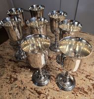 8 Wunderschöne Versilberte Becher