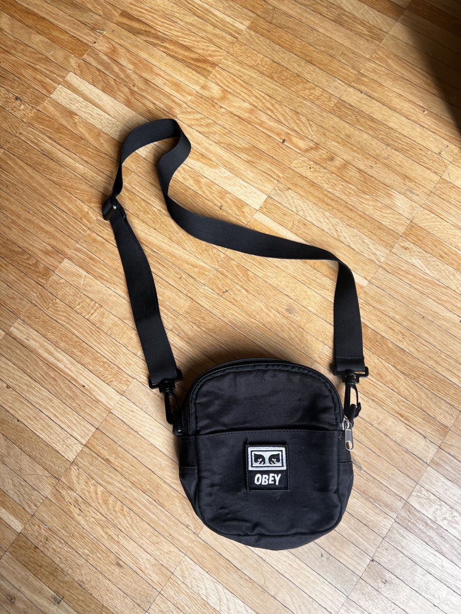 Borse: Obey Umhängetasche/Bauchtasche – Usato da Winterthur venduto da Leonie_s