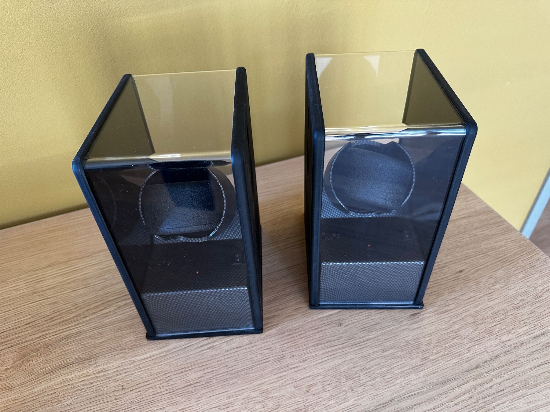 Cofanetto carica e porta orologi: Beco Uhrenbeweger Satin Carbon Expert – Usato da Guntershausen venduto da Coffeebean02