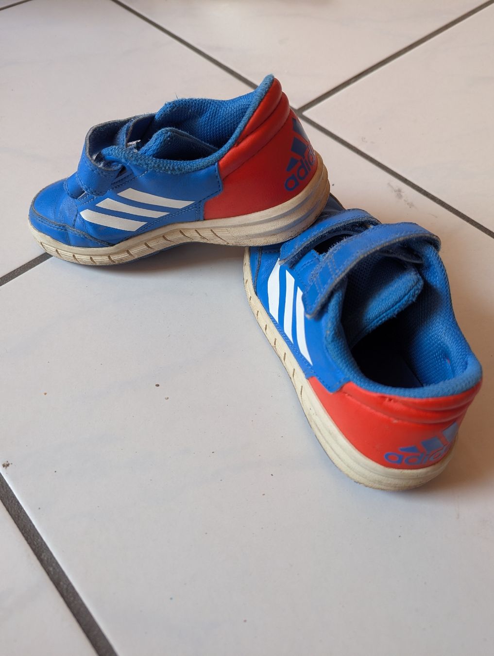 Schuhe für Jungen: Turnschuhe Adidas 29 – Gebraucht aus Arch von sunneschyn24 1