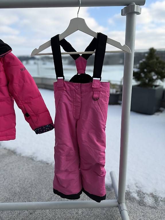 Roxy Lotti di vestiti: Roxy Ski Jacke + Hosen Grosse 98-104 – Usato da Aeschi SO venduto da Oceana.Indigo 3
