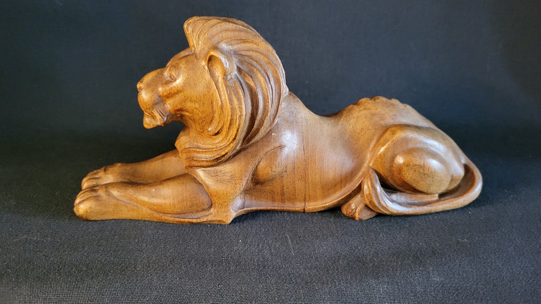 Statuette: Holz-Schnitzerei LÖWE – Usato da Basel venduto da spinne02