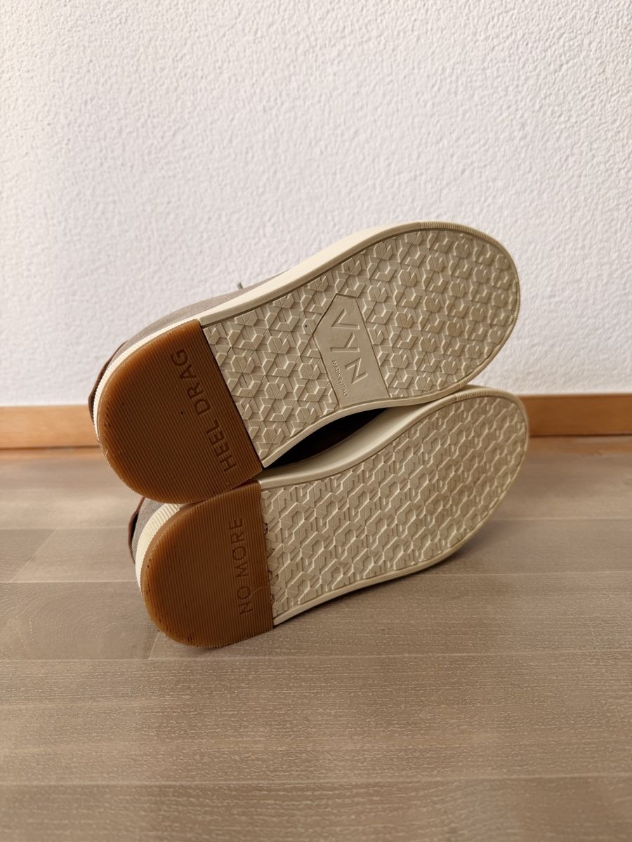 Scarpe da donna: Vyn Schuhe EUR 36 – Usato da Basel venduto da Alinguistics 3