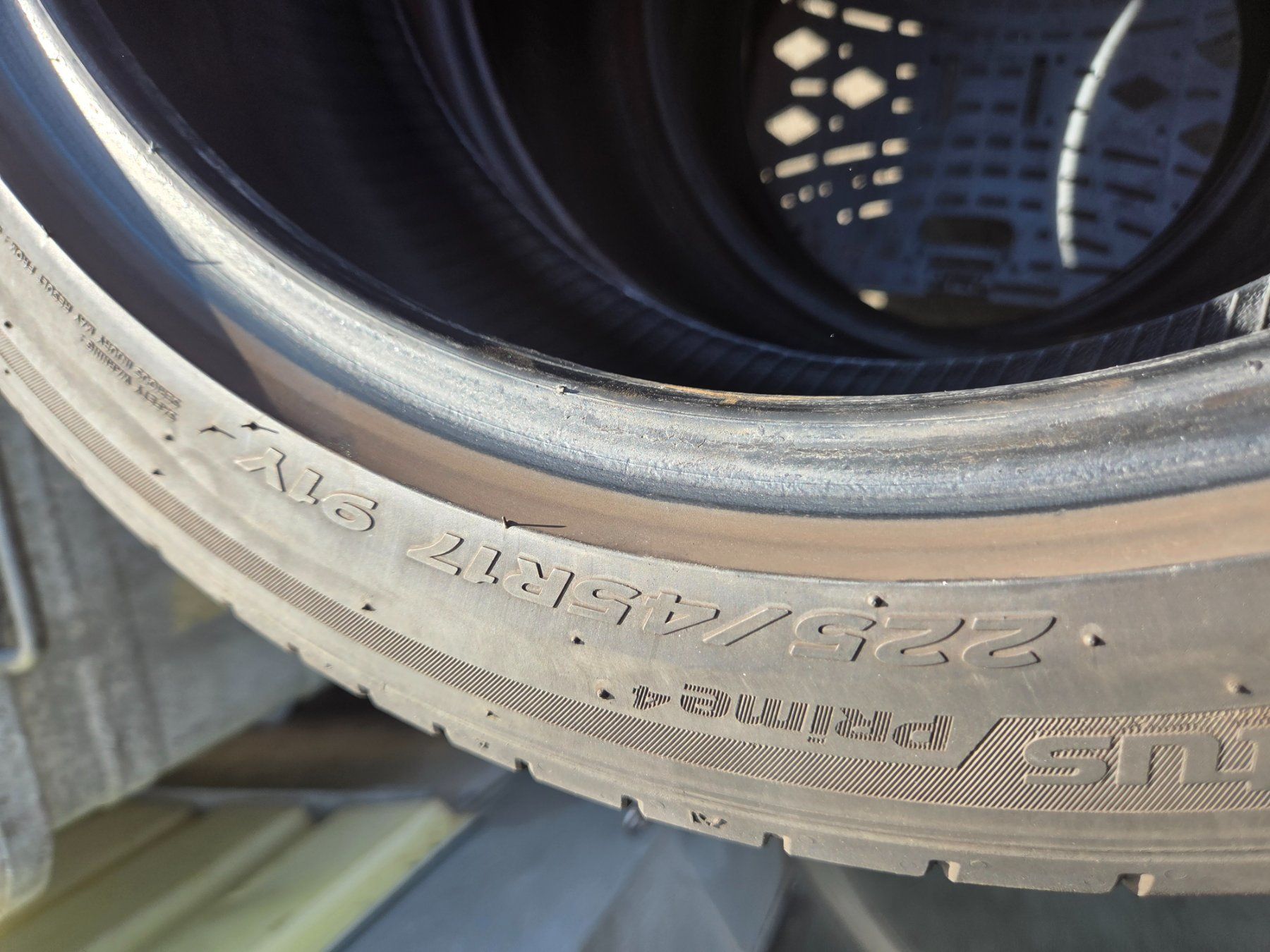Pneumatici & Ruote complete: 225 / 45 R 17 91Y – Usato da Fischbach-Göslikon venduto da 5620BremgartenAG 1