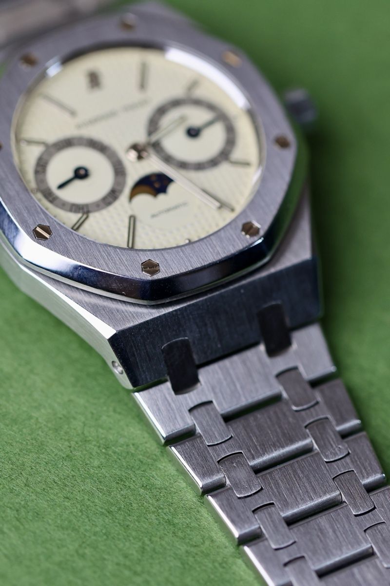 Audemars Piguet Orologi: Audemars Piguet Royal Oak Day-Date Cream Dial – Usato da Zürich venduto da Centralwatches 2