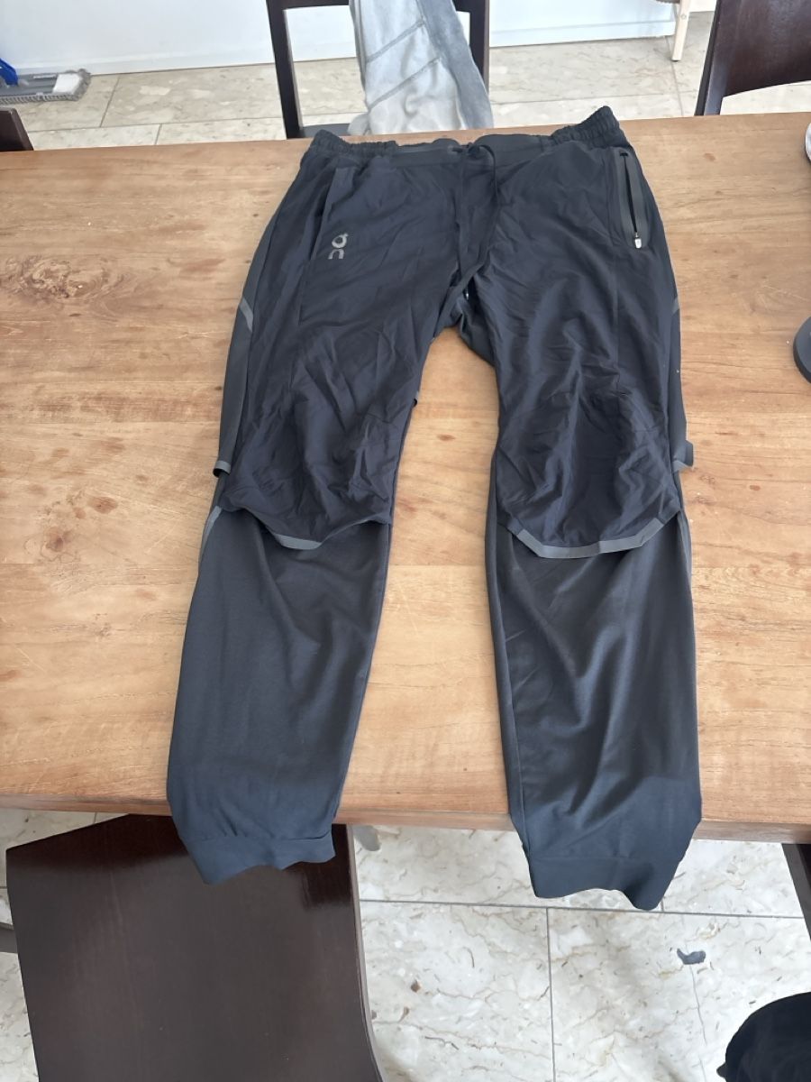 Pantaloni: ON Laufhose – Nuovo (secondo la descrizione) da Zürich venduto da Midaspavia
