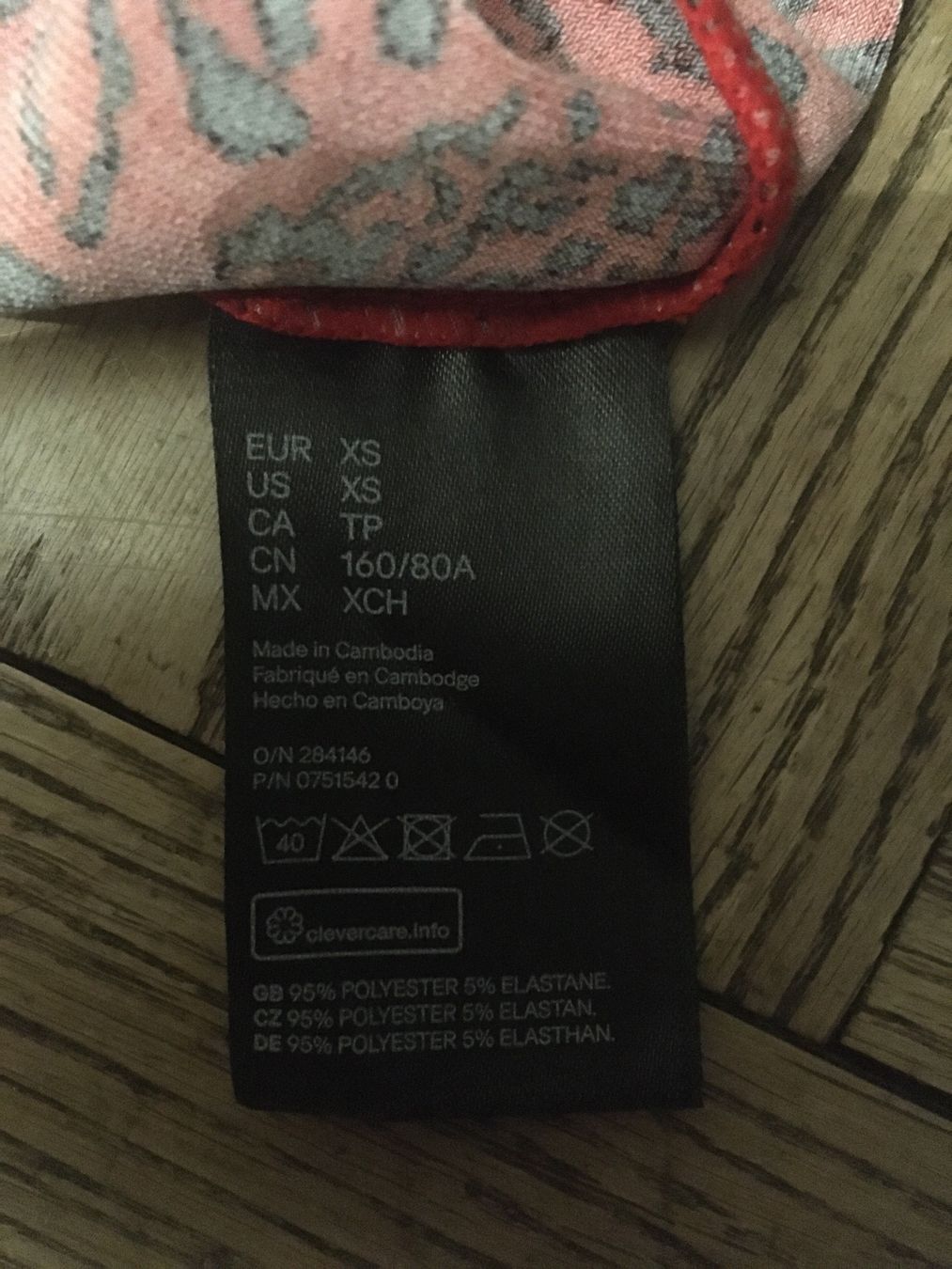 H&M Vestiti: Robe rouge H&M taille XS – Usato da Sion venduto da edelweissse 3