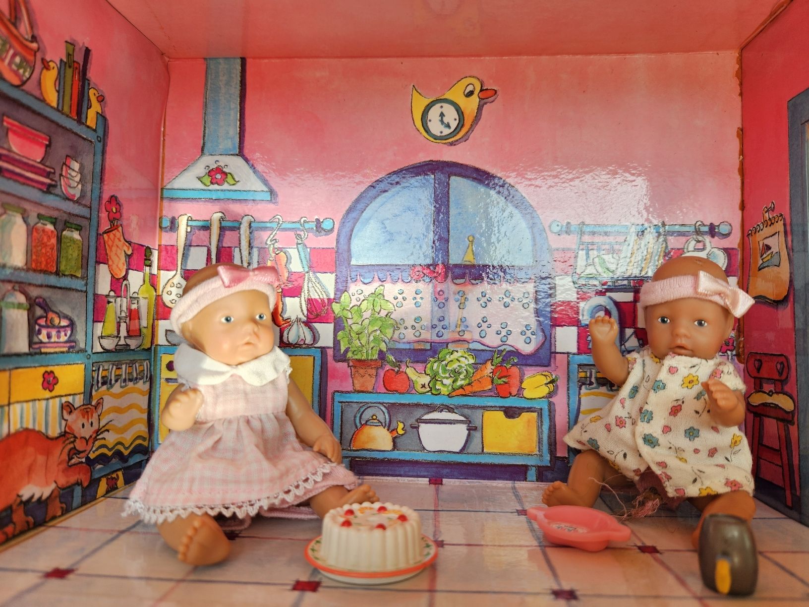 Case e mobili per bambole: MINI BABY BORN HAUS – Usato da St. Gallen venduto da Yelrah_1700 4