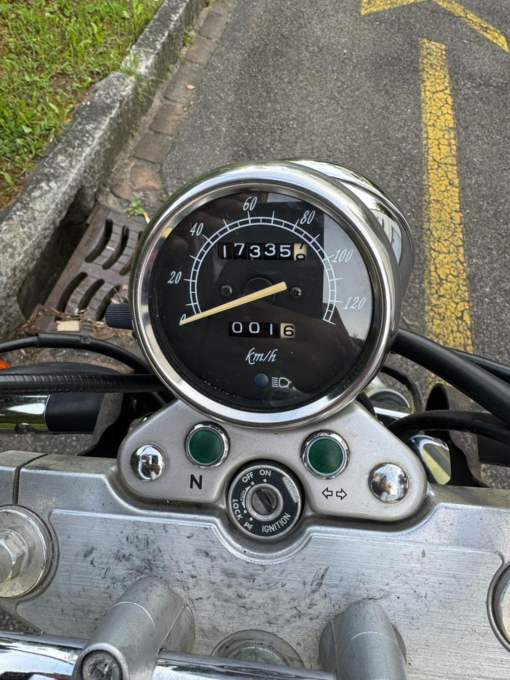 Suzuki Cruisers: Suzuki Chopper 125cc Gelb  – Défectueux à Stallikon par reneesolange 5