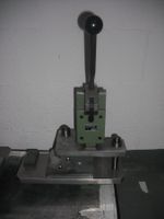 Kniehebelpresse Steinel, Presse