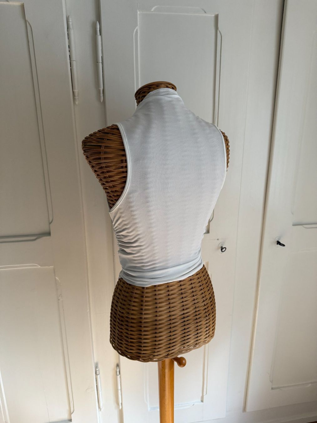 Shein Top: Top weiss asymmetrisch 34 – Usato da Zürich venduto da Diazaio 2
