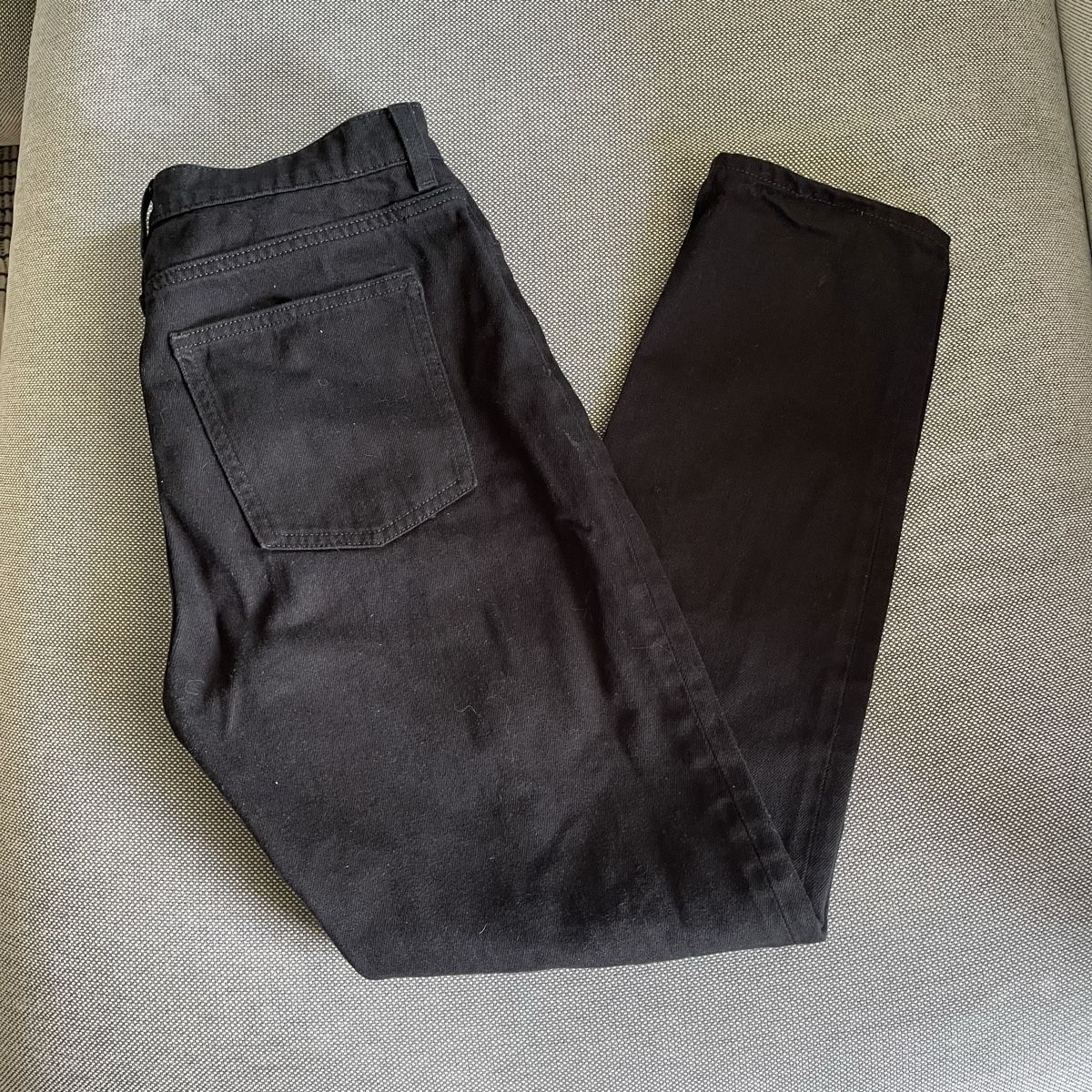 Cos Jeans: COS Schwarze Straight Regular Jeans, gr. 26 mid rise – Neuf (Voir description) à Bern par dek_7bjd