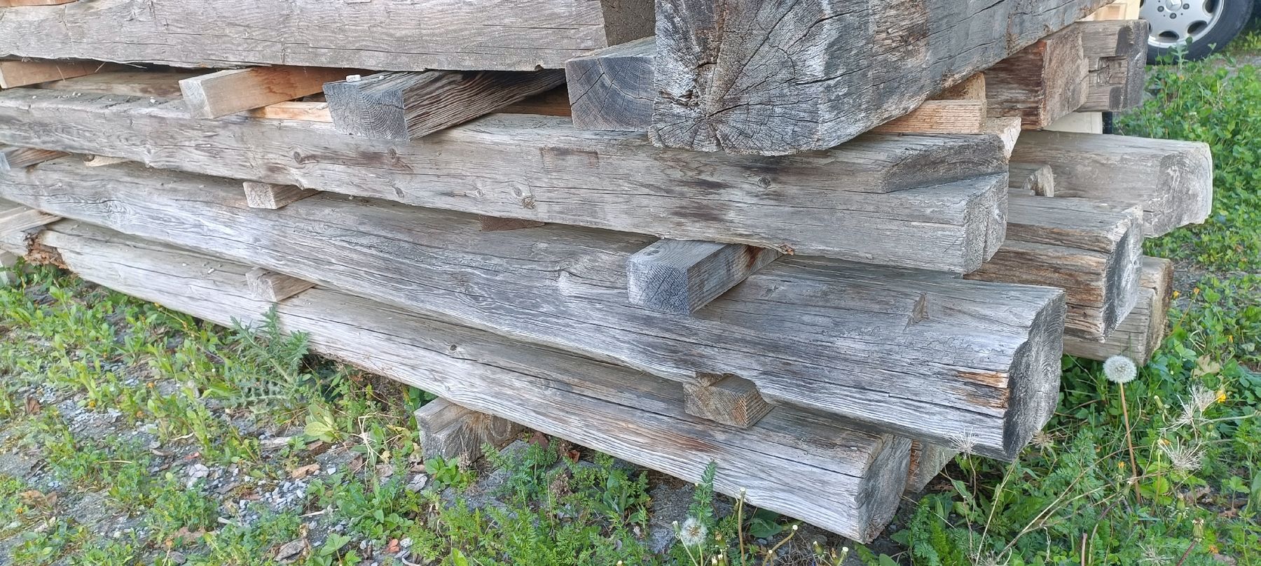 Articoli in legno: Altholzstapel / Altholzbalken – Usato da Schmerikon venduto da mrtl 1